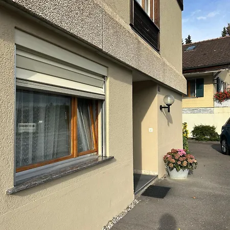 Apartment Quarto Privado So Para Mulheres Em Einigen - Spiez