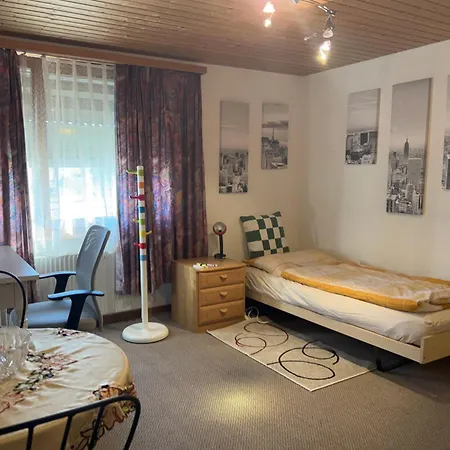 Apartment Quarto Privado So Para Mulheres Em Einigen - Spiez
